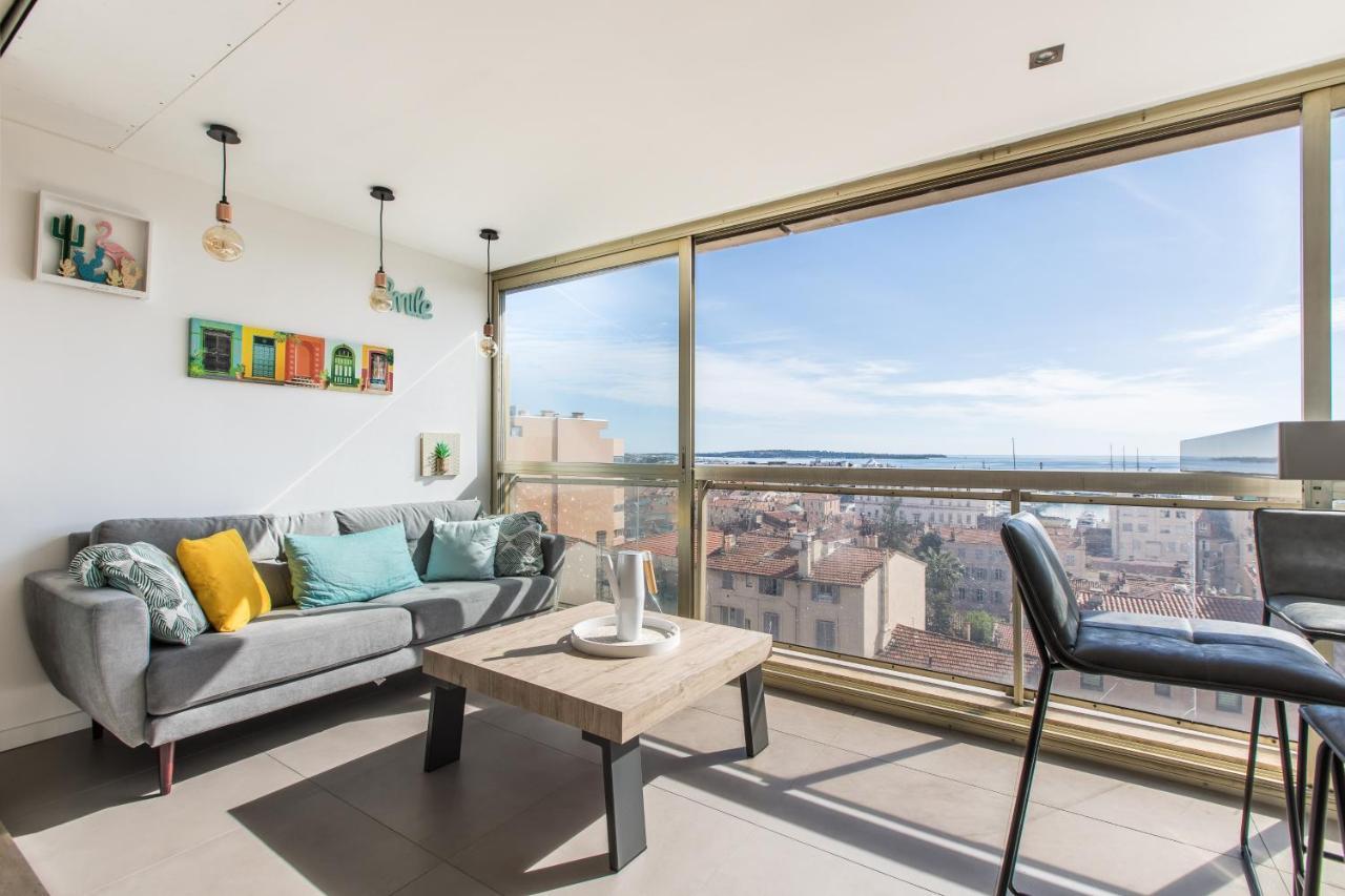 Lb Vacation Rentals I Admire Panoramic Ocean Views Through Walls Of Windows Cannes Exteriér fotografie