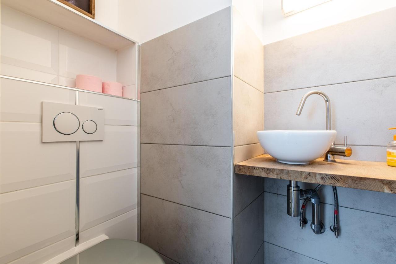 Lb Vacation Rentals I Admire Panoramic Ocean Views Through Walls Of Windows Cannes Exteriér fotografie