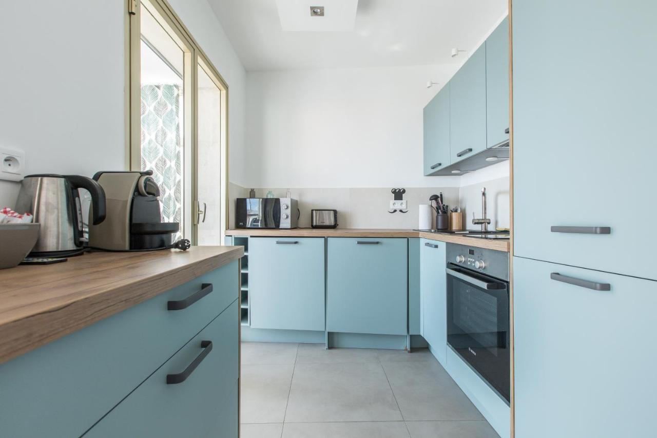 Lb Vacation Rentals I Admire Panoramic Ocean Views Through Walls Of Windows Cannes Exteriér fotografie